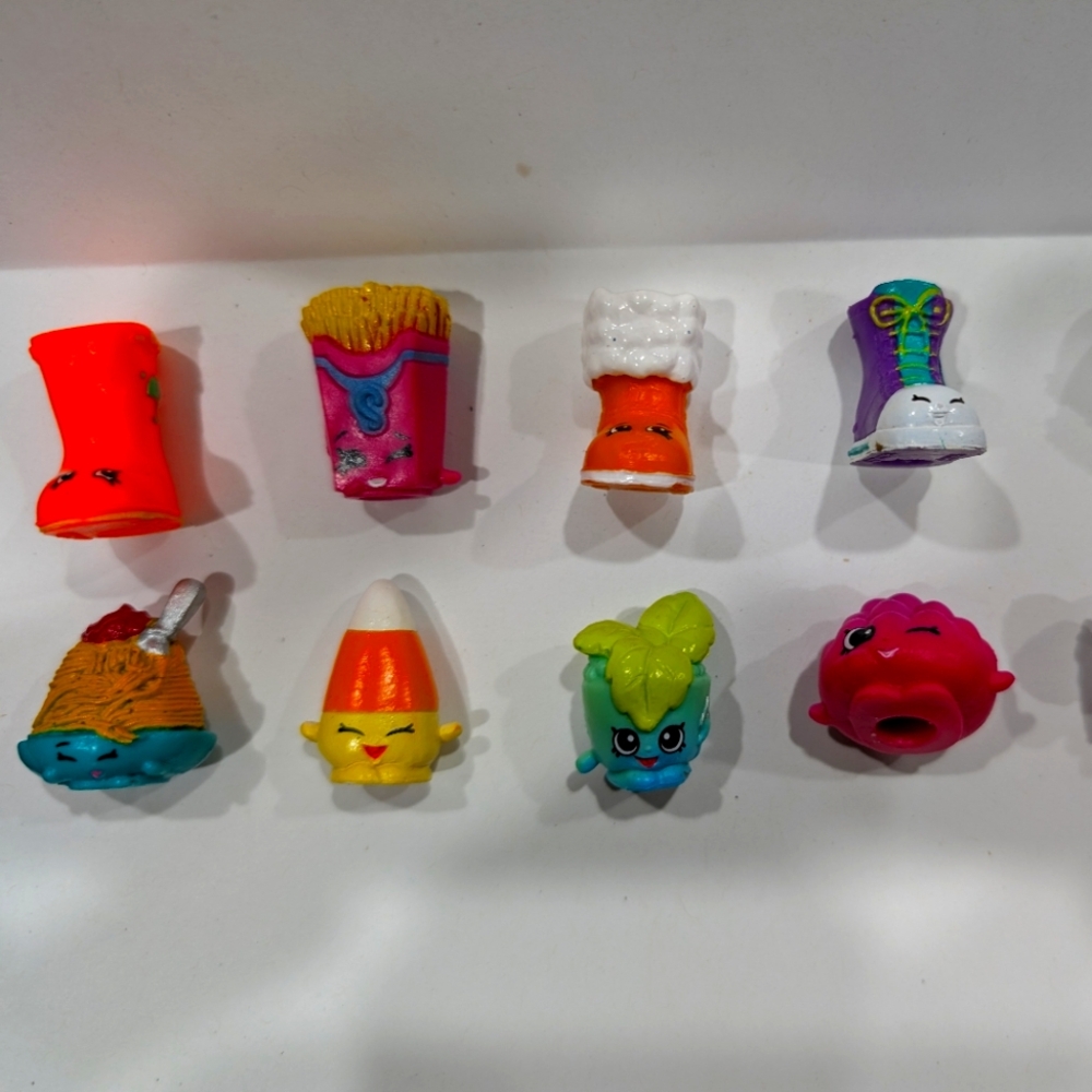 Shopkins Lot Of 10 Assorted Figures